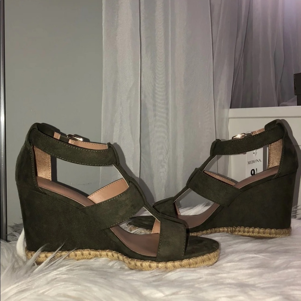 Merona olive green wedges 9.5